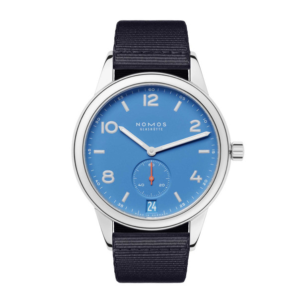         Herrenuhr, Automatik, NOMOS Glashütte Club Automat Datum signalblau