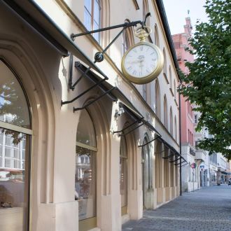 JuwelierDuehrkoop Geschichte Geschäft Aussenansicht 500x600px