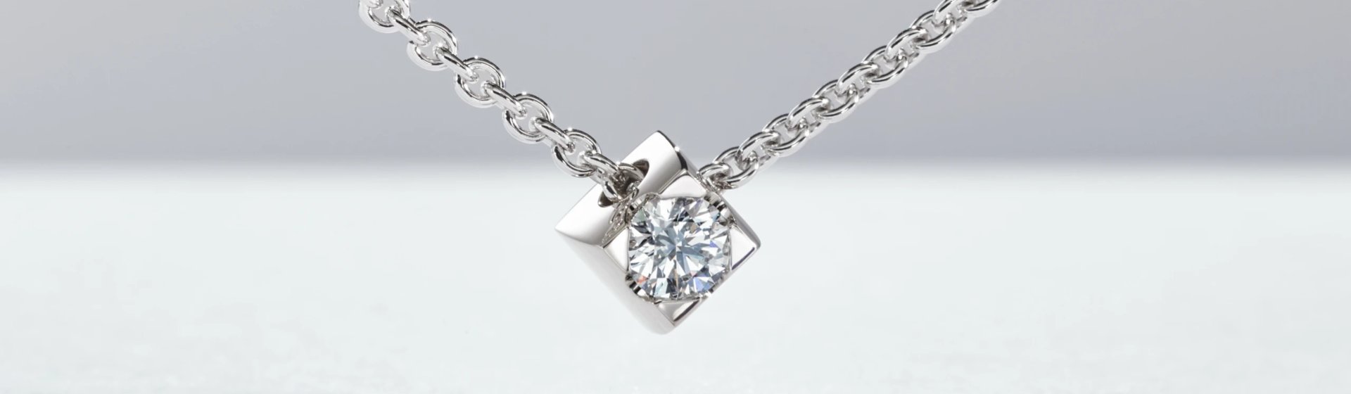 Jochen Pohl-Halsschmuck-Kategorie-desk