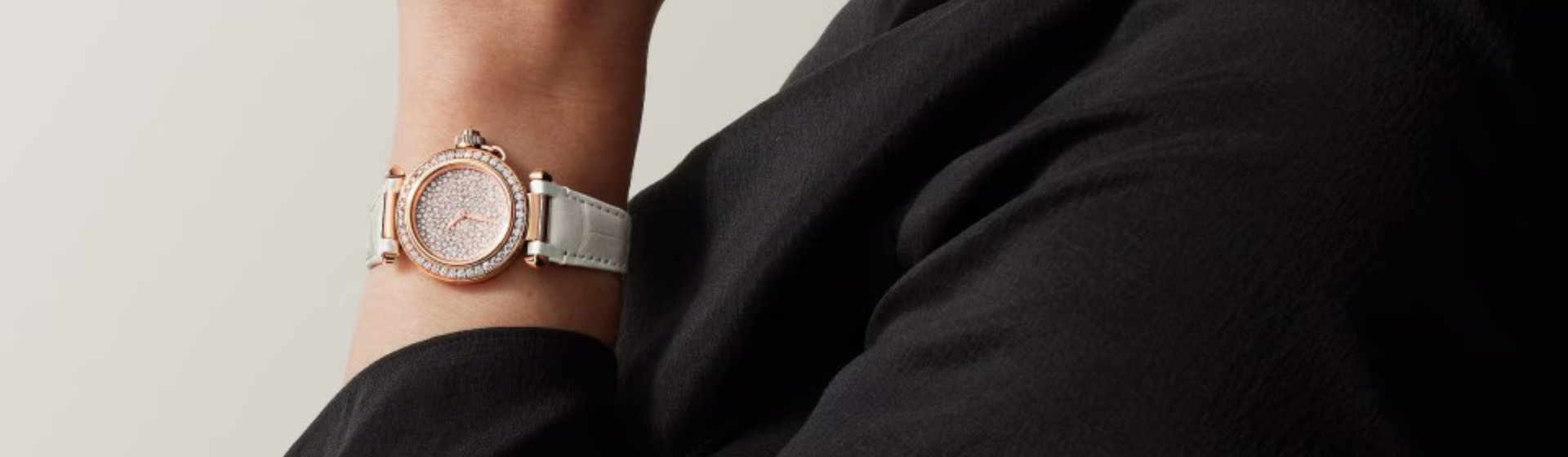 Damenuhren-Uhrenkollektion-desk