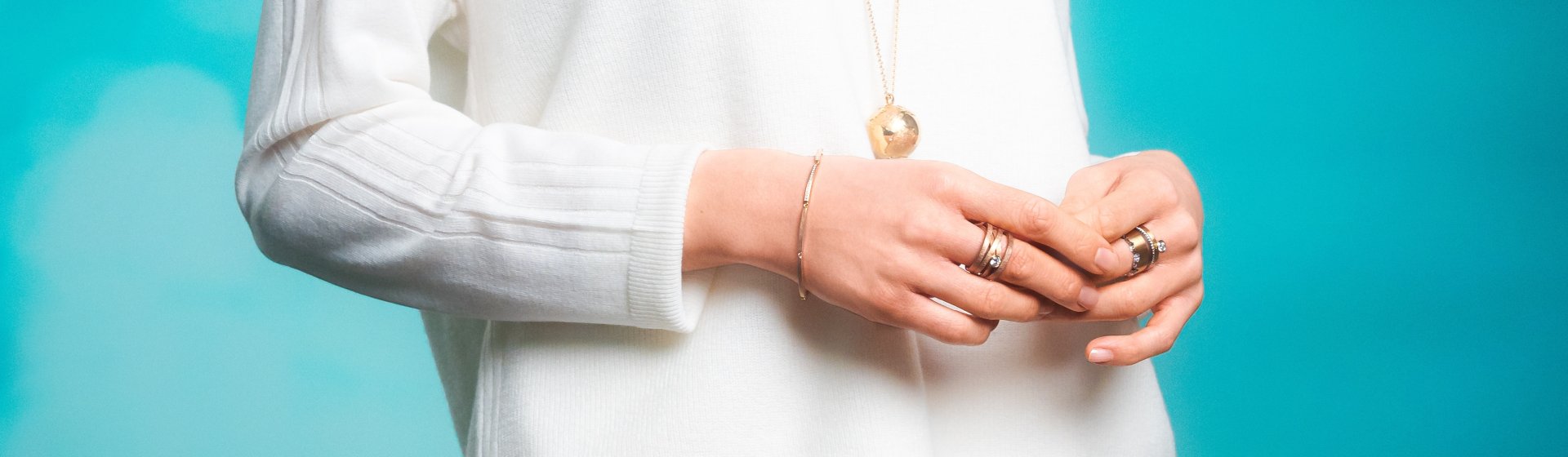 JuwelierD&uuml;hrkoop-Schmuckwerk-Armschmuck-Desktop-Banner-3840x1120px