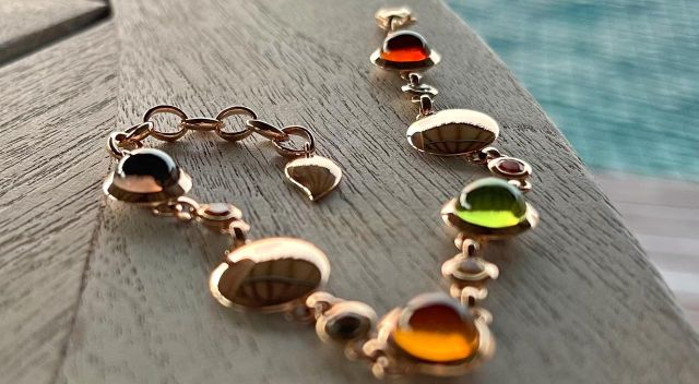 JuwelierDuehrkoop_TamaraComolli_Bouton_1280x704px JuwelierDuehrkoop TamaraComolli Bouton 1280x704px